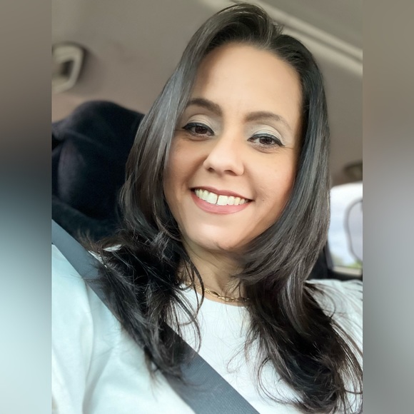 Meet your Posher, Idalisa - Picture 2 of 2